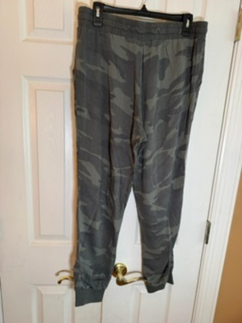 Splendid Women's Gray Camouflage Jogger Pants Size L/G