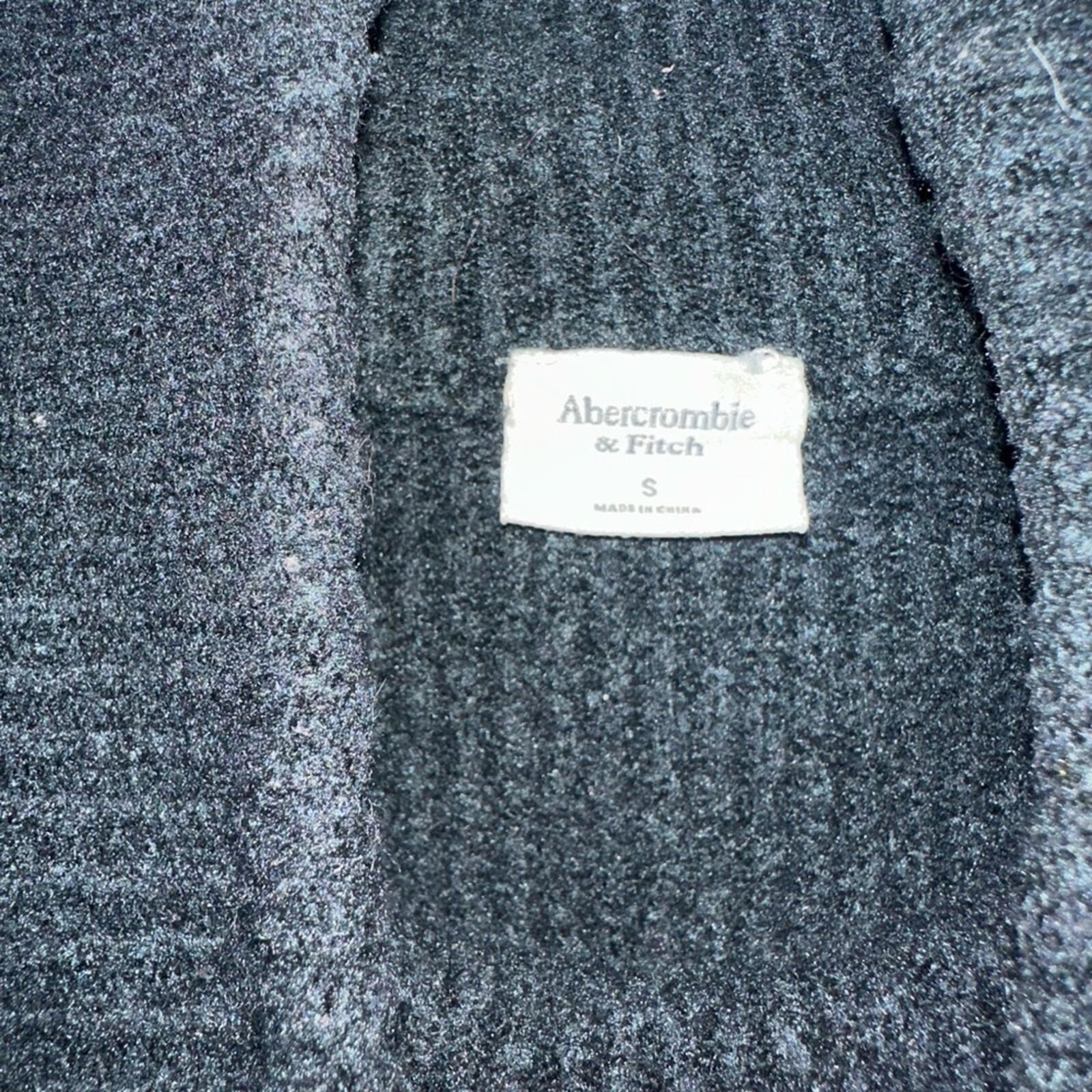 Abercrombie & Fitch Black Sweater