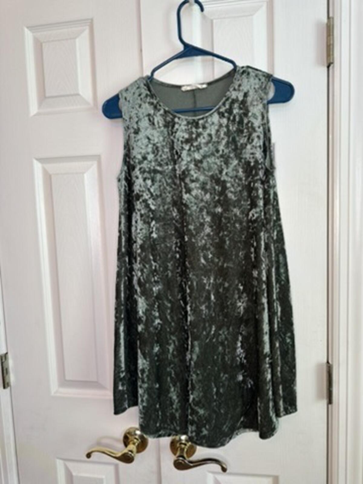 Molly Green Sleeveless Velvet Dress Size S