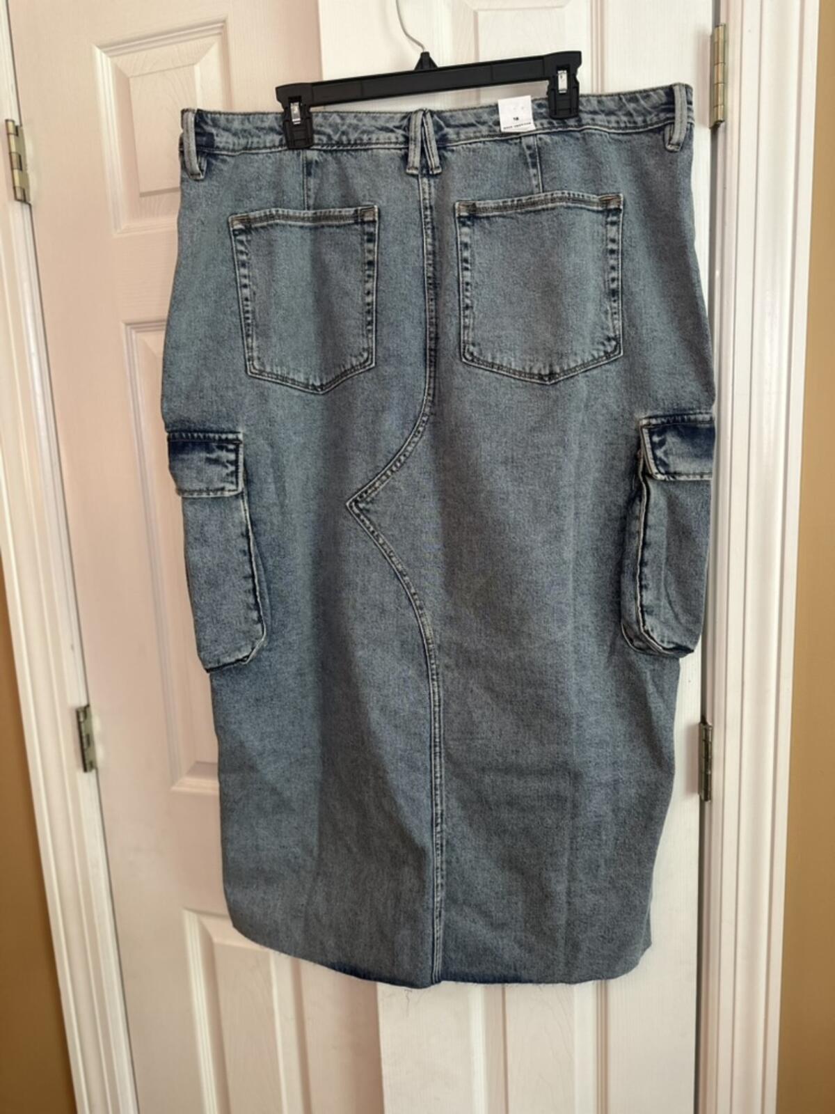 Good American Denim Cargo Midi Skirt with Pockets