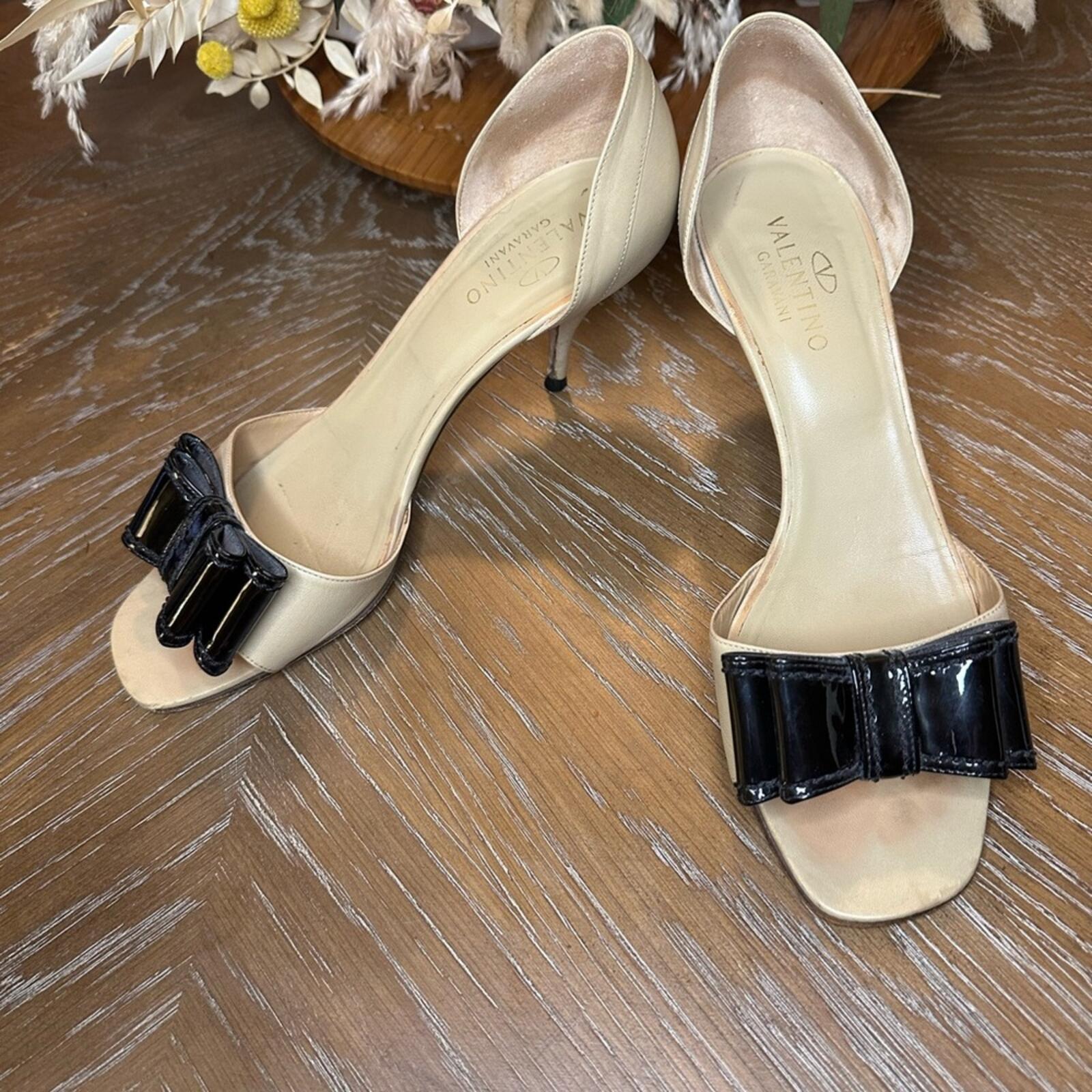 Valentino Garavani Nude Leather Open-Toe Pumps with Black Patent Bow
