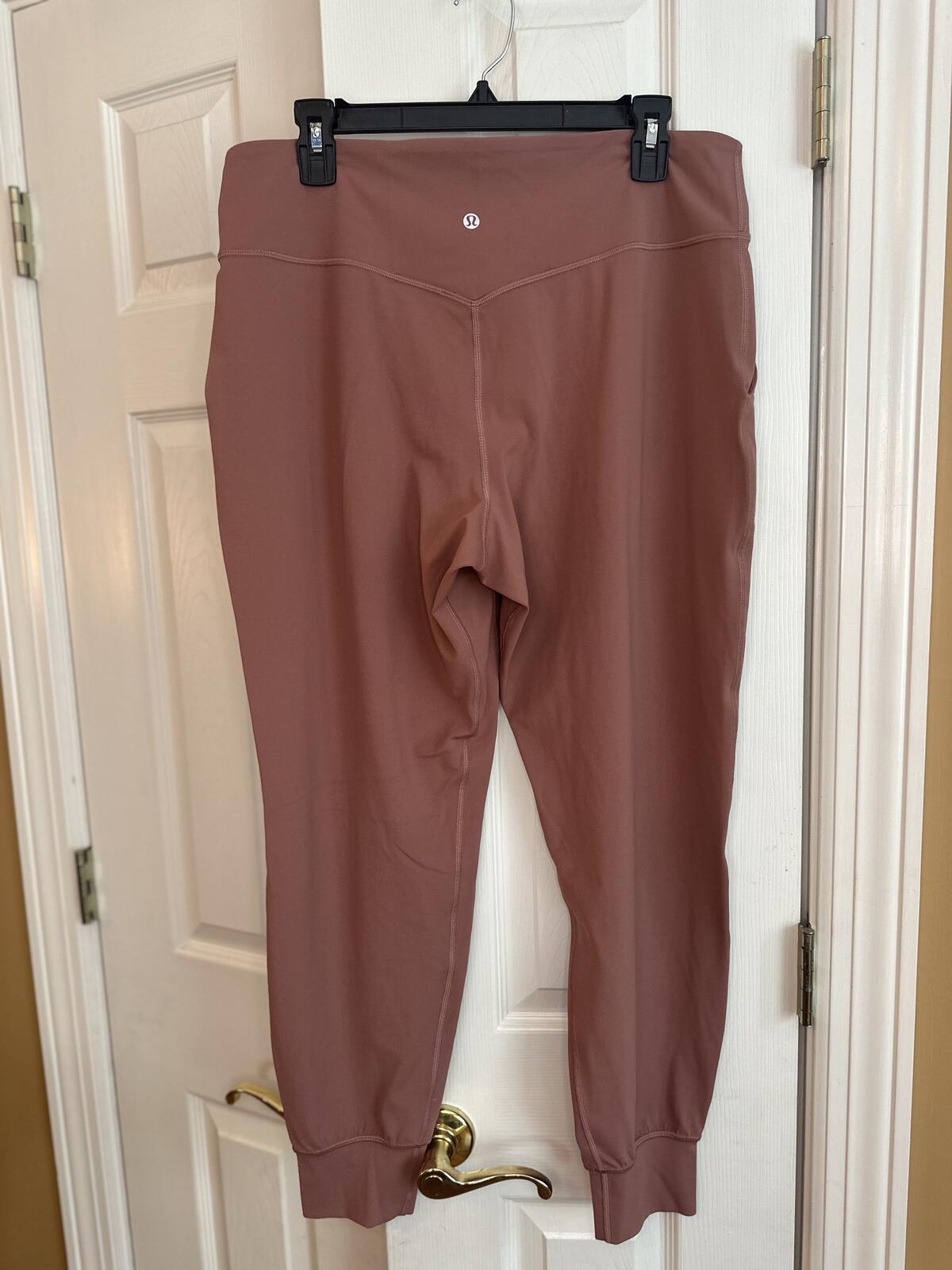 Lululemon Align Jogger Pants in Mauve