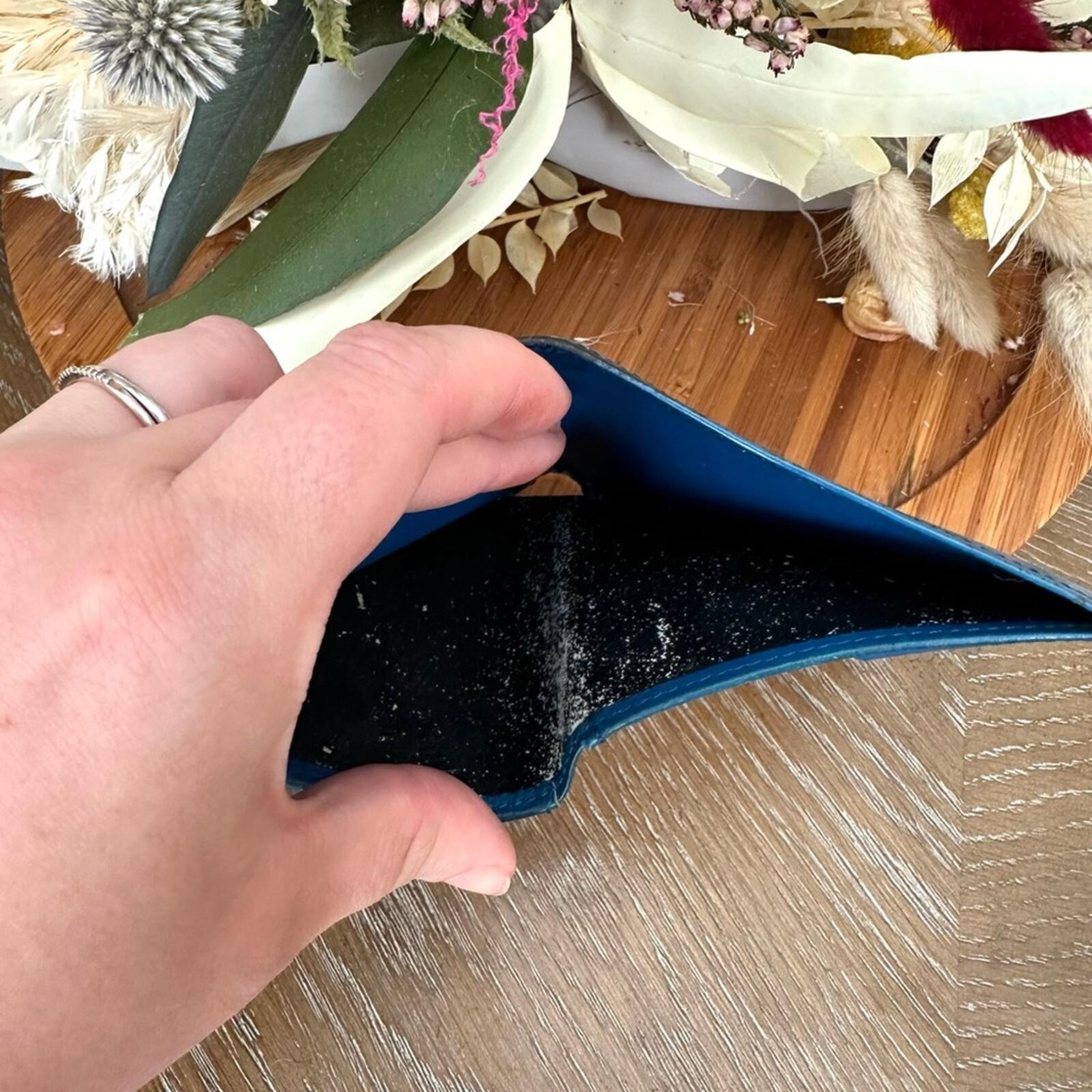 Authentic Louis Vuitton Blue Epi Leather Bi-Fold Wallet