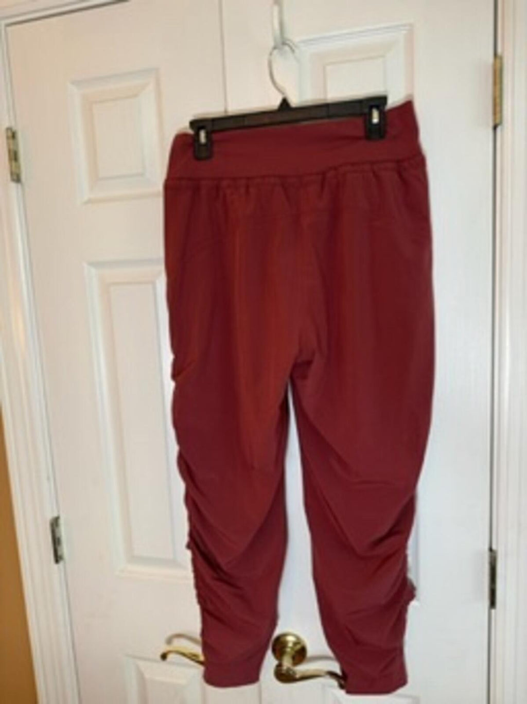Athleta Attitude Lined Pant Women’s Size 6 Burgundy Ruched