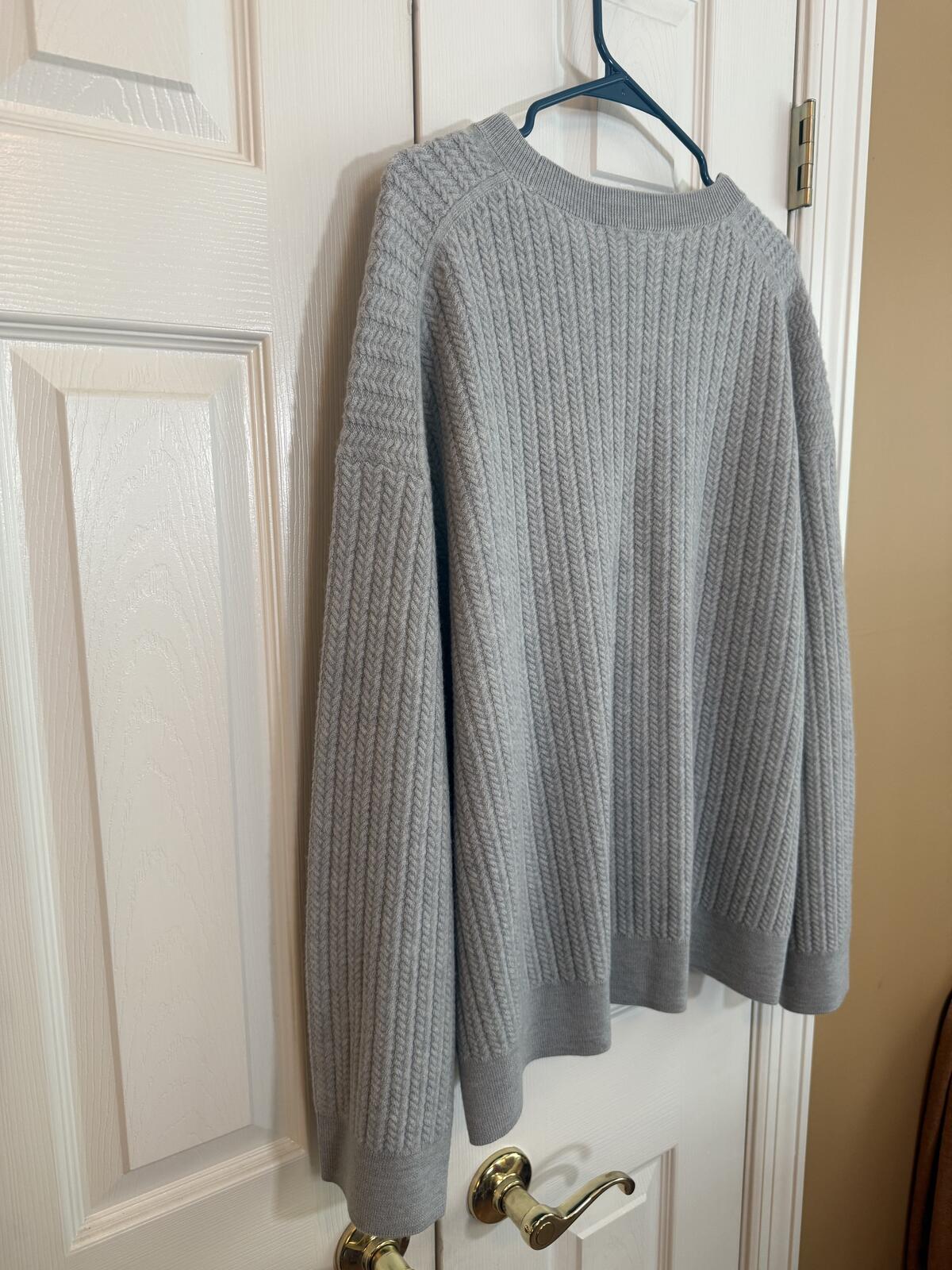 Aritzia Merino Wool Sweater Size L