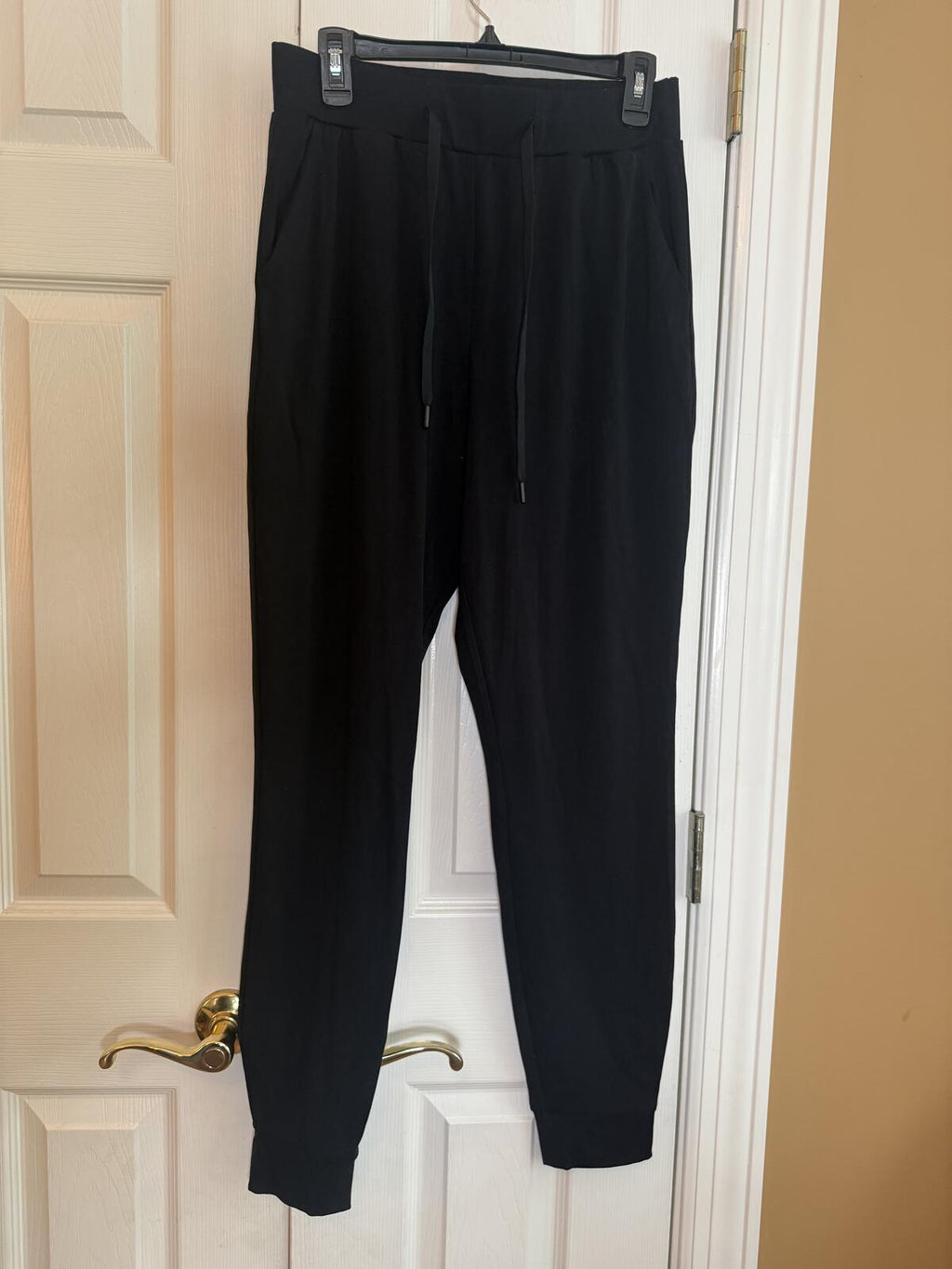 Cozy Earth Women’s Black Bamboo Blend Jogger Lounge Pants M