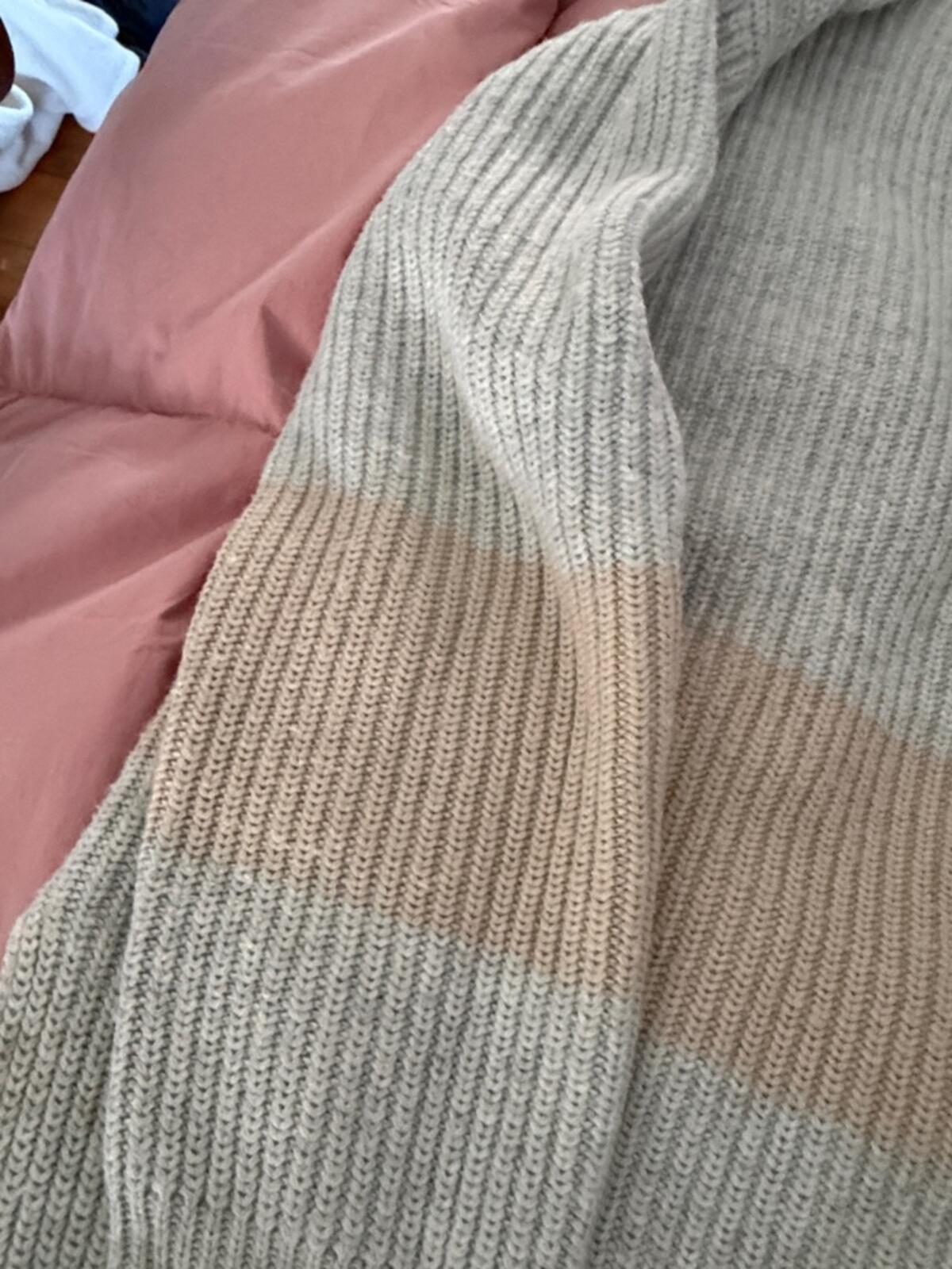 Tuckernuck Light Gray Ribbed Sweater with Beige Stripe