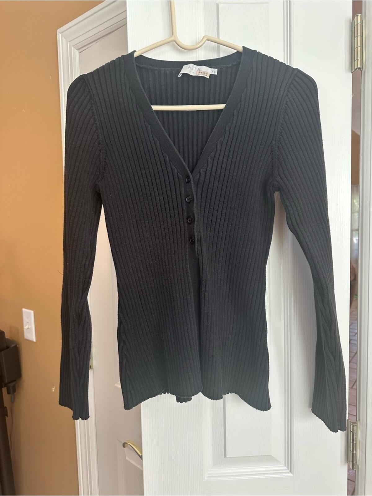 ASTR Ribbed V-Neck Cardigan