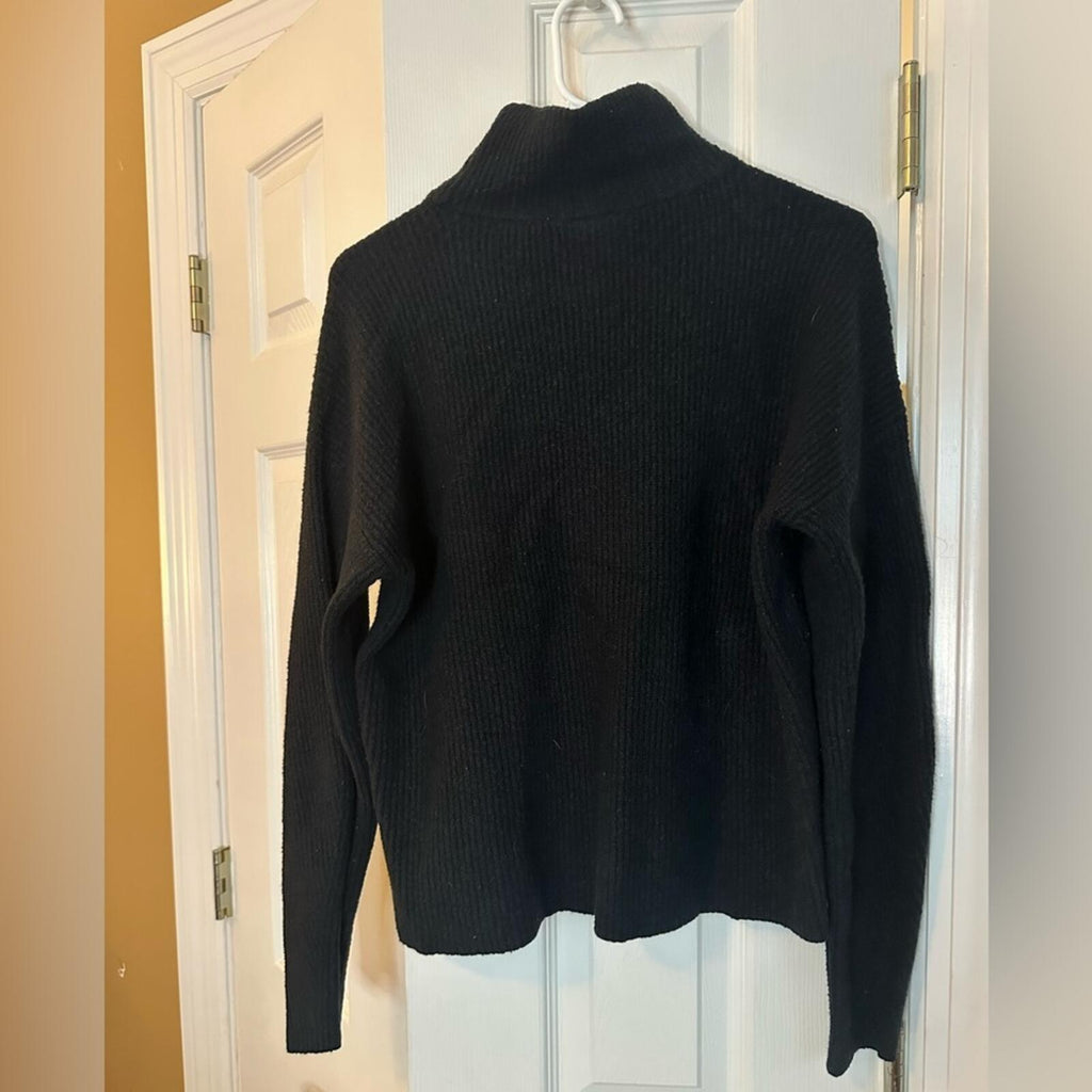 Abercrombie & Fitch Black Sweater