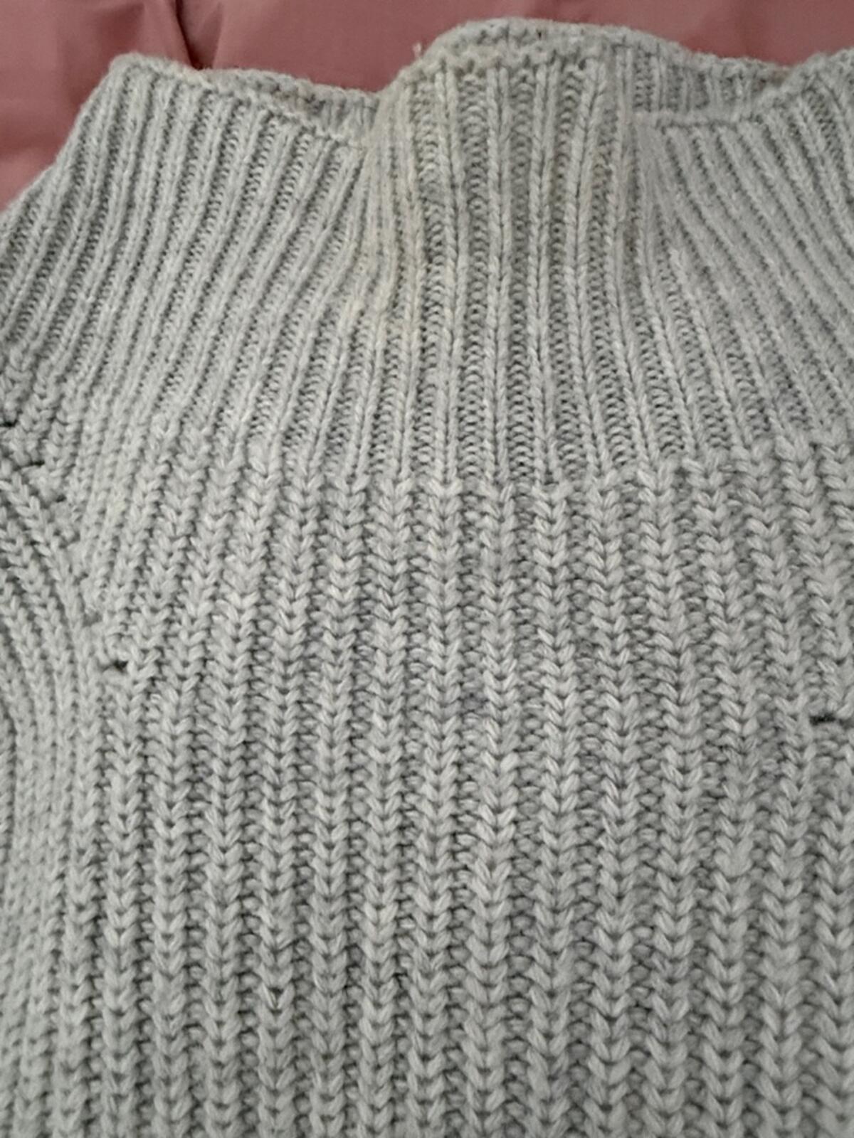 Tuckernuck Light Gray Ribbed Sweater with Beige Stripe